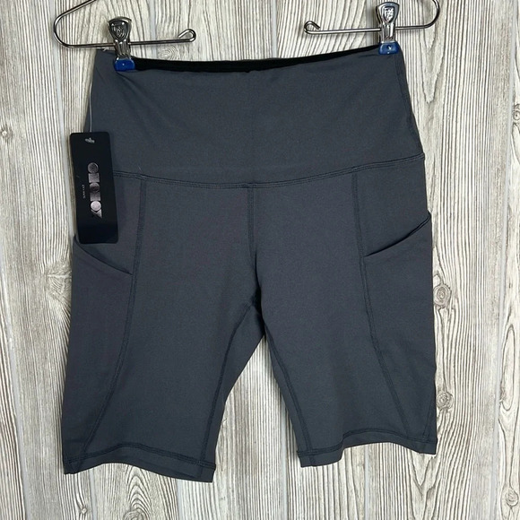 Odosdos Biker Shorts Size Small - Picture 1 of 4
